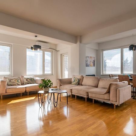 High-End Spacious Apartment Next To City Mall Skopje Exterior photo