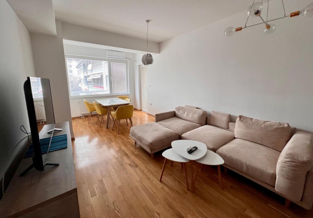 High-End Spacious Apartment Next To City Mall Skopje Exterior photo