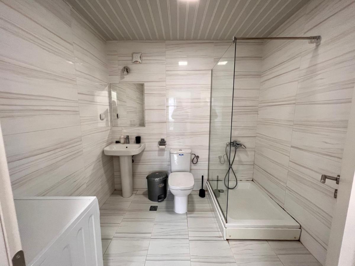 High-End Spacious Apartment Next To City Mall Skopje Exterior photo